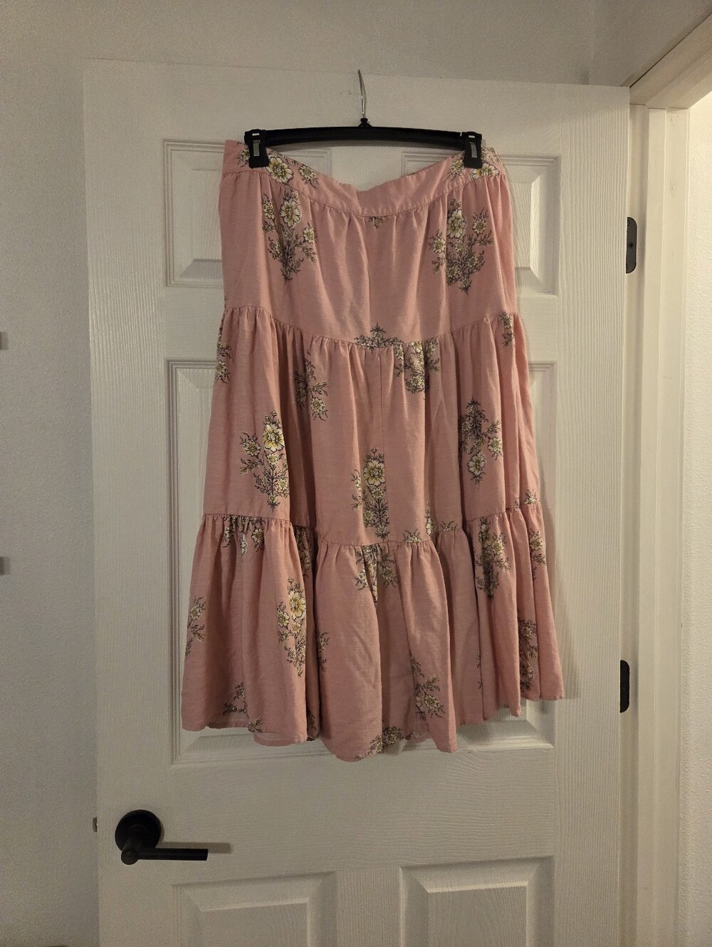 LC Lauren Conrad Pink Floral Tiered Skirt